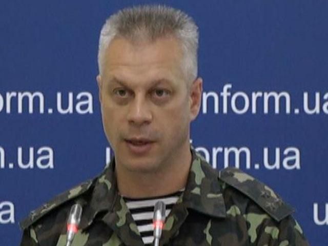 За сутки террористы 10 раз обстреливали позиции военных, — СНБО За сутки террористы 10 раз обстреливали позиции военных, — СНБО