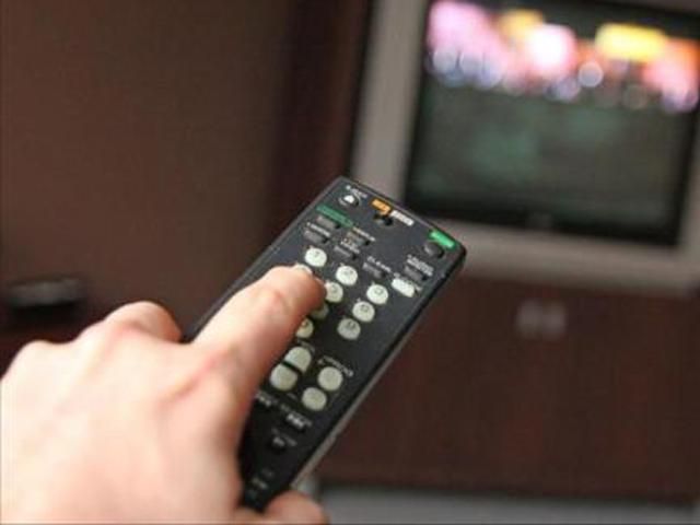 На Донбассе начали включать украинские телеканалы На Донбассе начали включать украинские телеканалы