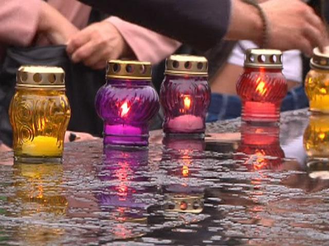 У Львові вшанували пам'ять загиблих військових на Сході У Львові вшанували пам'ять загиблих військових на Сході