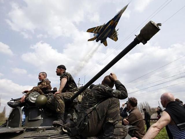 Головне за 11 липня: Терористи атакують з "Граду", сили АТО відповідають авіаударами Головне за 11 липня: Терористи атакують з "Граду", сили АТО відповідають авіаударами