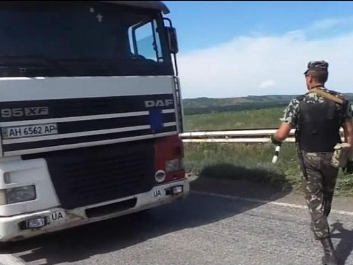 На трассе Днепропетровск-Донецк украинские военные установили новый  блокпост - 24 Канал