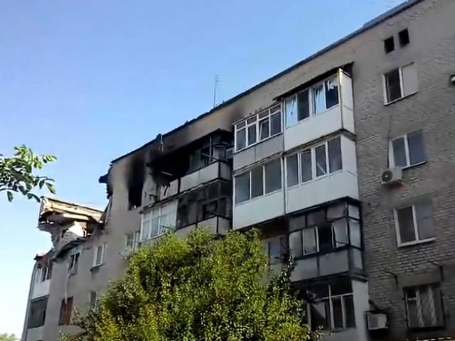 В Марьинке разрушения огромны. Под завалами находятся люди, — СНБО В Марьинке разрушения огромны. Под завалами находятся люди, — СНБО