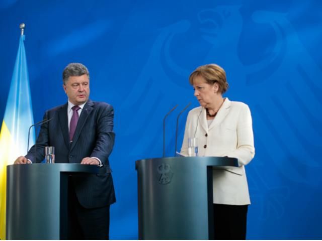 Порошенко поїде до Бразилії, де Путін і Меркель обговорять ситуацію в Україні 