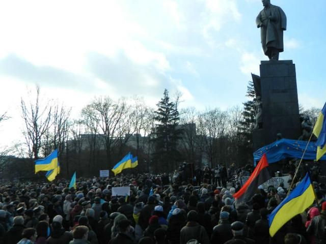 У Харкові побилися Майдан і Антимайдан (Відео)