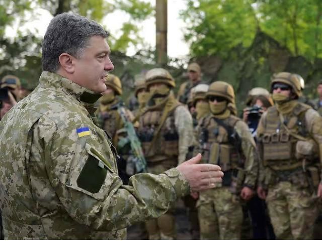 Порошенко зібрав на нараду керівників силових відомств Порошенко зібрав на нараду керівників силових відомств