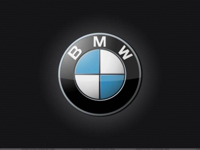 BMW  работает над беспроводной зарядкой для электромобилей