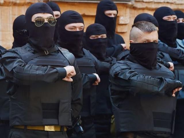Спецбатайльон "Азов" задержал сепаратиста, представителя Пушилина (Видео)