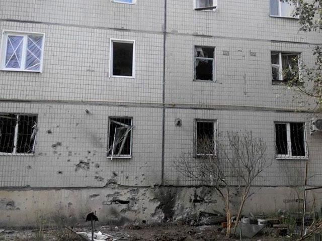 В Луганске обстреляли жилые кварталы, есть жертвы (Фото. Видео 18+)