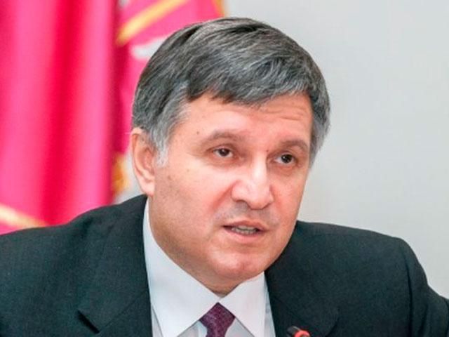 У Донецьку звільнено 585 міліціонерів, — Аваков У Донецьку звільнено 585 міліціонерів, — Аваков