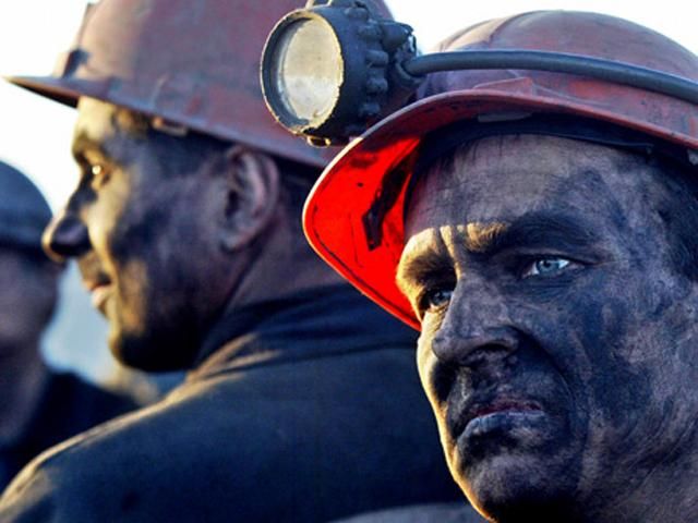 Майже 300 гірників евакуювали через пошкодження двох шахтоплощадок на Луганщині