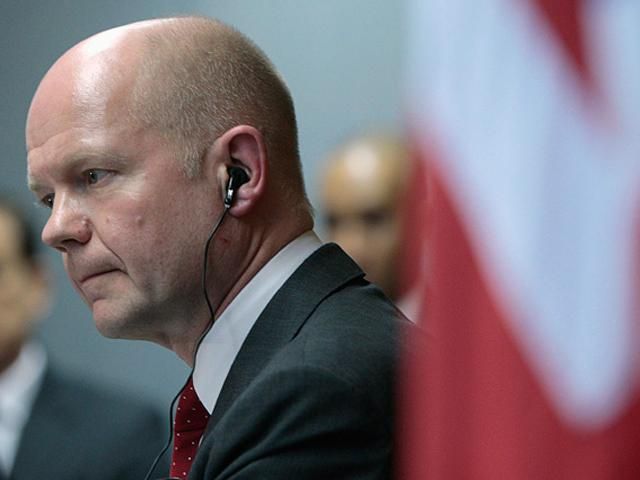 Британский глава МИД уходит в отставку Британский глава МИД уходит в отставку