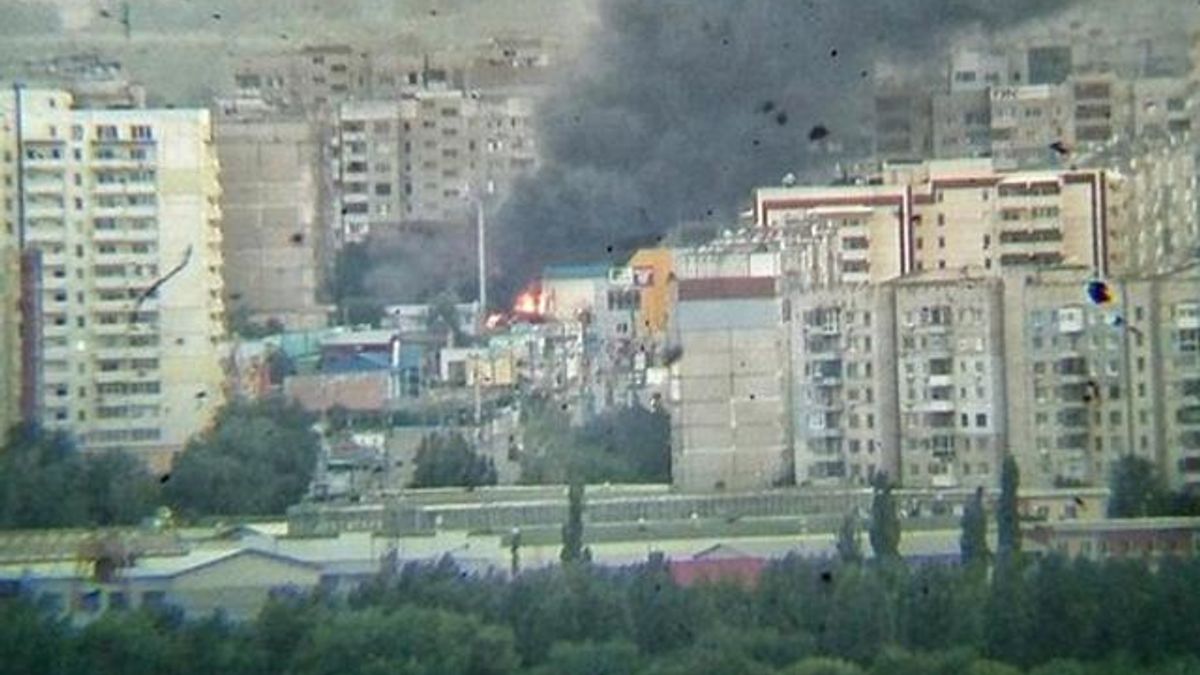 Вчера в Луганске погибли 8 мирных граждан, из них — один ребенок Вчера в Луганске погибли 8 мирных граждан, из них — один ребенок