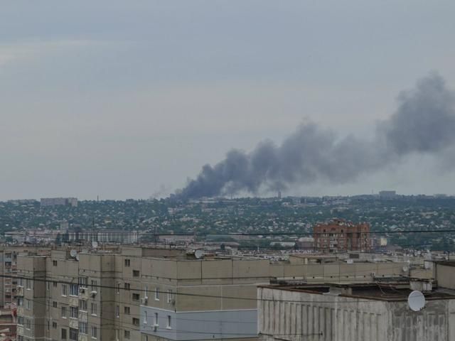 В Луганске обстреляли автовокзал: пассажиры эвакуировались в бомбоубежище, есть пострадавшие
