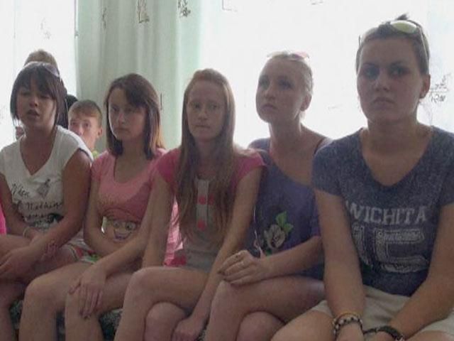 Терористи хочуть силою вивезти до Росії майже 150 дітей-сиріт Терористи хочуть силою вивезти до Росії майже 150 дітей-сиріт