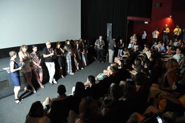 В Одесі фільм про Майдан зібрав аншлаг В Одесі фільм про Майдан зібрав аншлаг