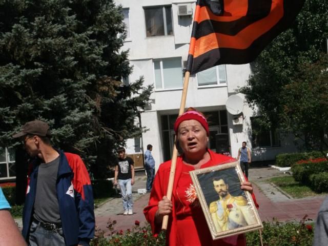 З російської Самари урочисто проводжали терористів в Україну (Фото) З російської Самари урочисто проводжали терористів в Україну (Фото)