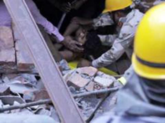 Збільшилася кількість жертв обвалу житлового будинку в Сніжному Збільшилася кількість жертв обвалу житлового будинку в Сніжному