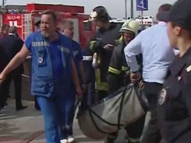 У Москві оголошена жалоба за загиблими в аварії у метрополітені У Москві оголошена жалоба за загиблими в аварії у метрополітені