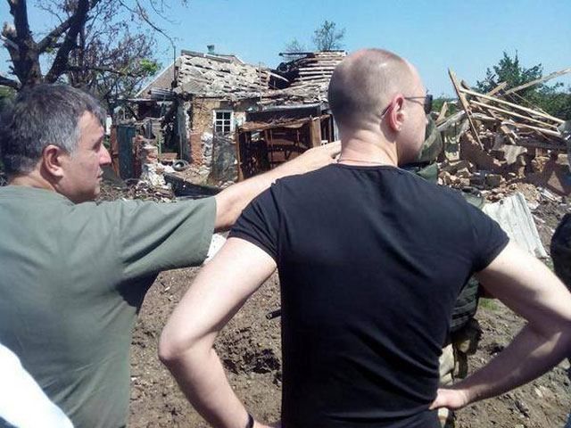 Вчера 800 жителей Славянска вернулись домой, — Яценюк