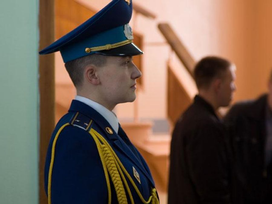 Украинского консула, несмотря на обещания, снова не пустили к Савченко, — сестра Украинского консула, несмотря на обещания, снова не пустили к Савченко, — сестра