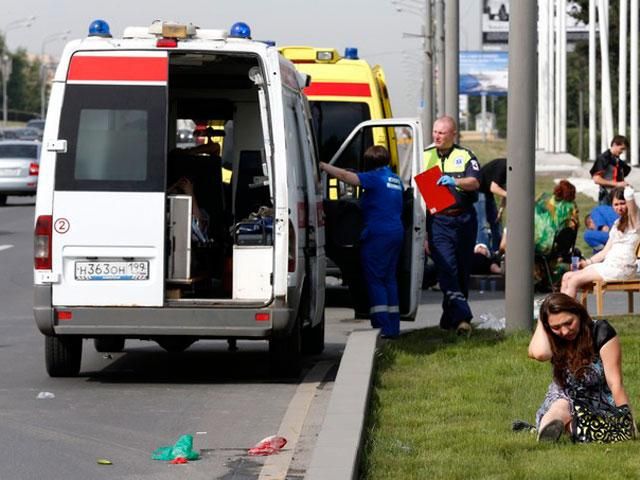 Во вчерашней аварии в Москве погибла одна украинка, — МИД