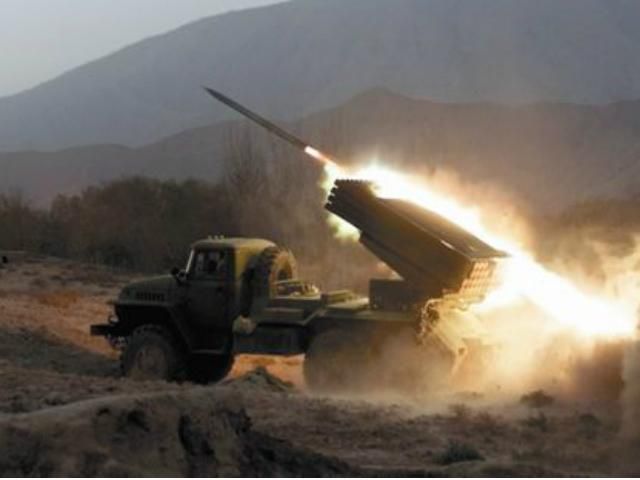 На территорию Украины проникли 5 установок "Град", — СНБО На территорию Украины проникли 5 установок "Град", — СНБО