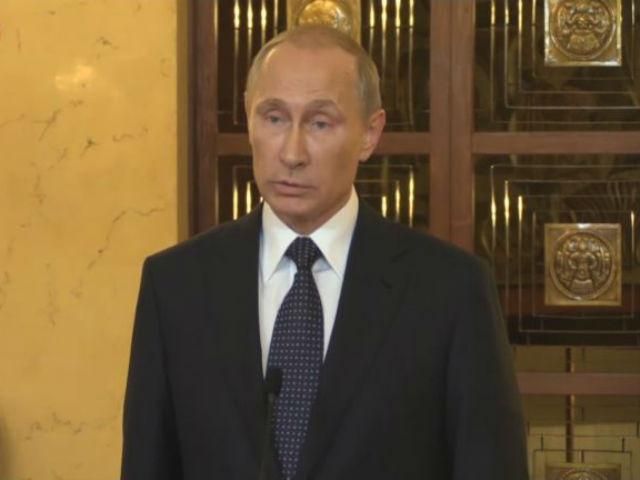 Путин вяло отреагировал на санкции ЕС и США