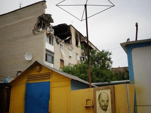 В Донецке не транслируют украинские телеканалы, проблемы с поставками сигарет и алкоголя