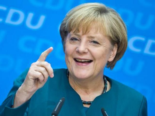 На пресс-конференции Меркель поздравили с днем рождения песней (Видео)
