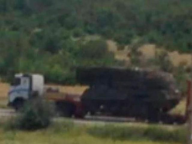 Опубліковані нові фото, які підтверджують наявність у терористів ЗРК “Бук” Опубліковані нові фото, які підтверджують наявність у терористів ЗРК “Бук”