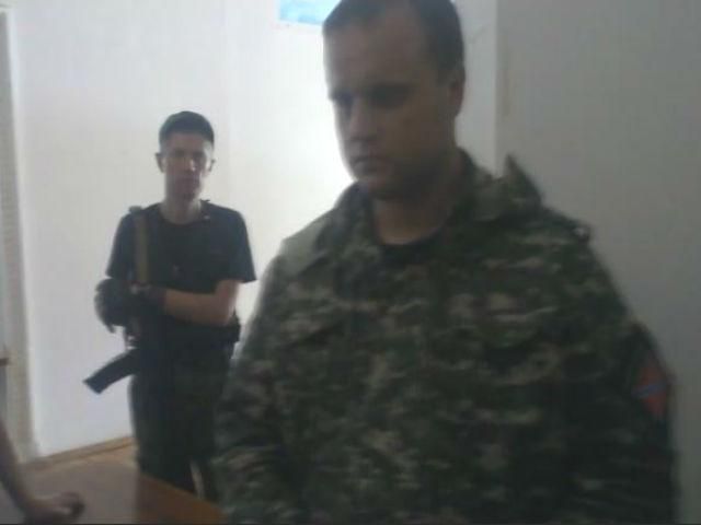 В Донецьку місцеві жителі вимагають від терористів забратися геть