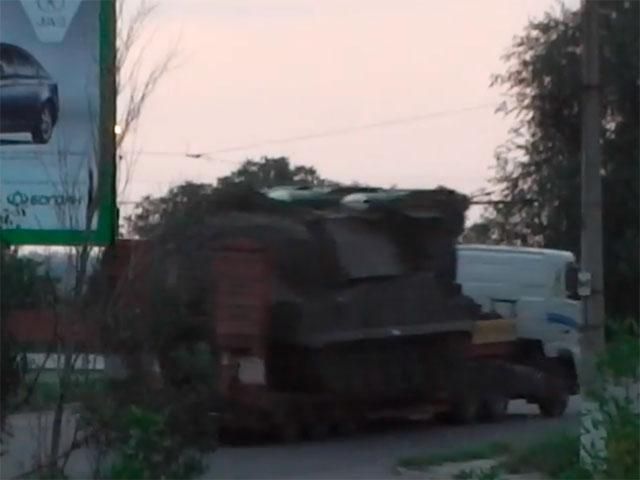 Терористи вивезли "Бук" у бік Росії, — МВС (Відео) Терористи вивезли "Бук" у бік Росії, — МВС (Відео)