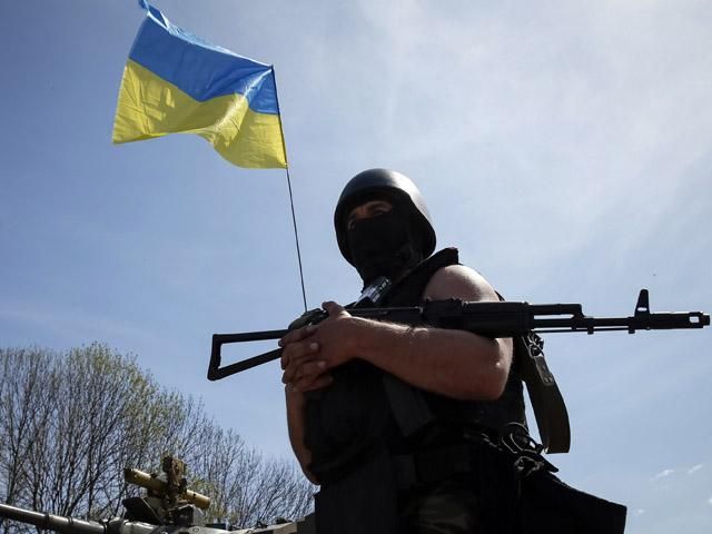 Впродовж дня терористи продовжували обстрілювати сили АТО, — Тимчук Впродовж дня терористи продовжували обстрілювати сили АТО, — Тимчук