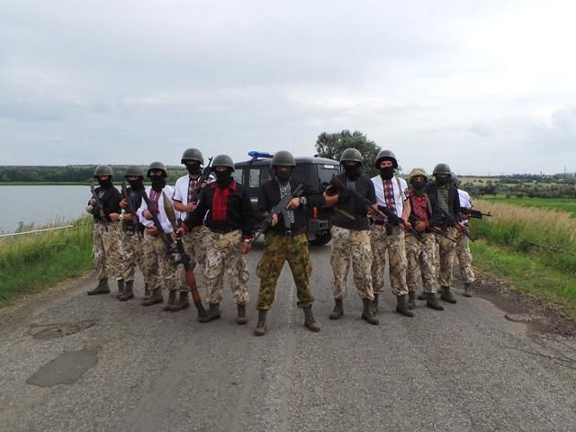 Луганскую область защищает батальон "Луганск" (Фото) Луганскую область защищает батальон "Луганск" (Фото)