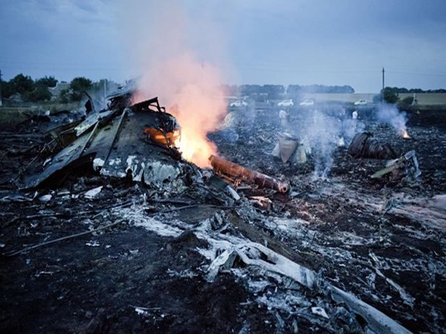Чорні ящики збитого Boeing 777 відвезуть до РФ через Луганщину, — ЗМІ