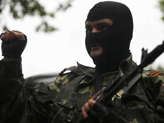 В Донецке террористы разгромили офис "Врачей без границ", похитили автомобили и медикаменты