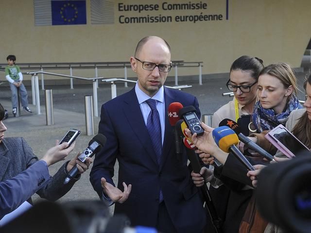 Яценюк: Росія не робить нічого для розслідування трагедії Boeing-777 Яценюк: Росія не робить нічого для розслідування трагедії Boeing-777