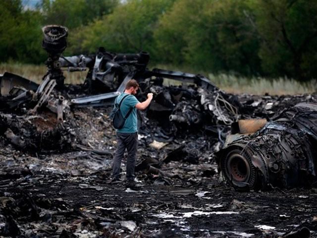 МЗС України кличе закордонну поліцію охороняти місце катастрофи Boeing 777