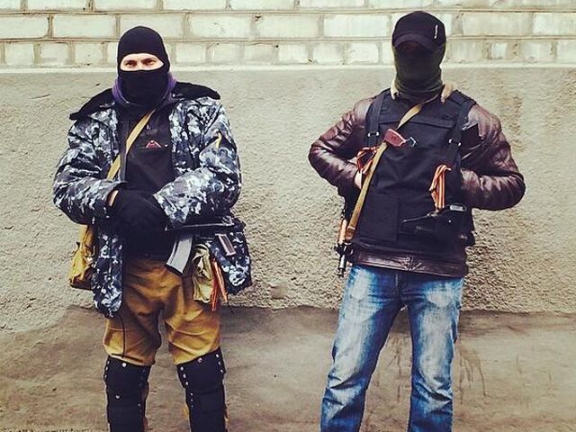 Терористи масово тікають із Лисичанська і Сєвєродонецька, — очевидці Терористи масово тікають із Лисичанська і Сєвєродонецька, — очевидці