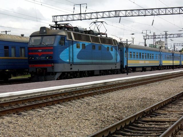 Укрзалізниця безкоштовно відправила 105 дітей із Ясинуватої до Одеси Укрзалізниця безкоштовно відправила 105 дітей із Ясинуватої до Одеси