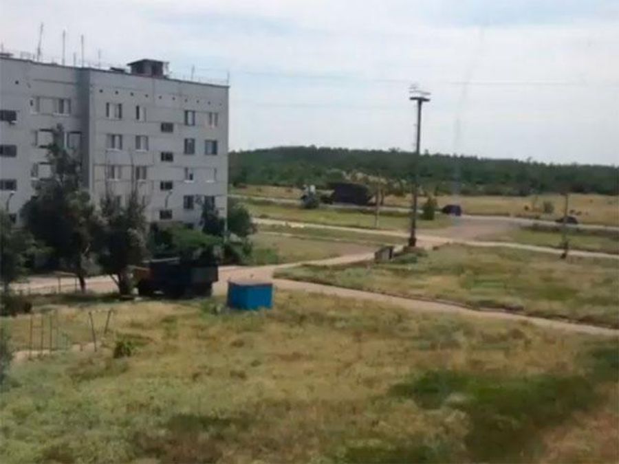 "Бук" террористов скрывается с места преступления:в сети появилось еще одно видеодоказательство "Бук" террористов скрывается с места преступления:в сети появилось еще одно видеодоказательство