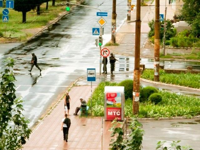 Під час зачистки Сєвєродонецька Нацгвардія вилучила арсенал зброї бойовиків (Фото) Під час зачистки Сєвєродонецька Нацгвардія вилучила арсенал зброї бойовиків (Фото)