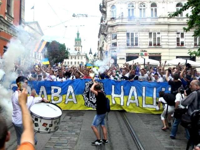 Хроника 22 июля: силы АТО продолжают освобождать города от террористов, марш единства фанов