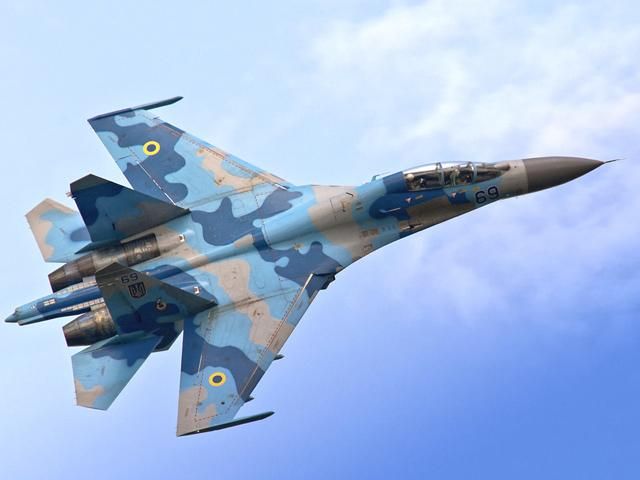 Терористам поки не вдалося взяти у полон пілотів зі збитих українських "Су-25" Терористам поки не вдалося взяти у полон пілотів зі збитих українських "Су-25"