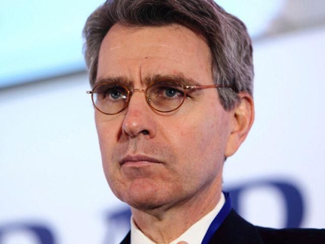 Даже после трагедии с Boeing 777 Россия поставляет боевикам оружие, — Пайетт Даже после трагедии с Boeing 777 Россия поставляет боевикам оружие, — Пайетт