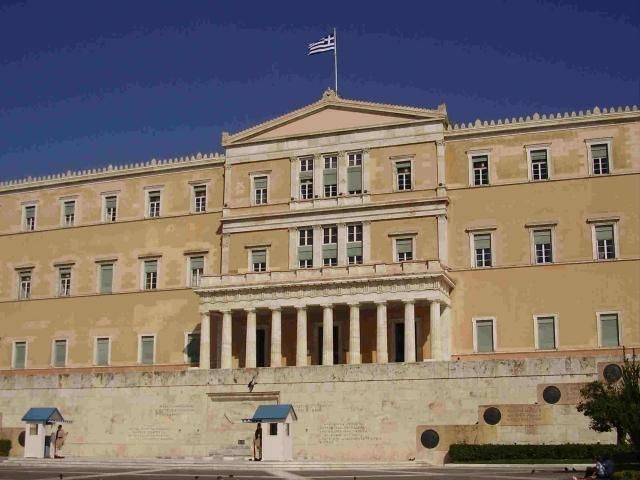 Економіка Греції вперше за шість років зростає