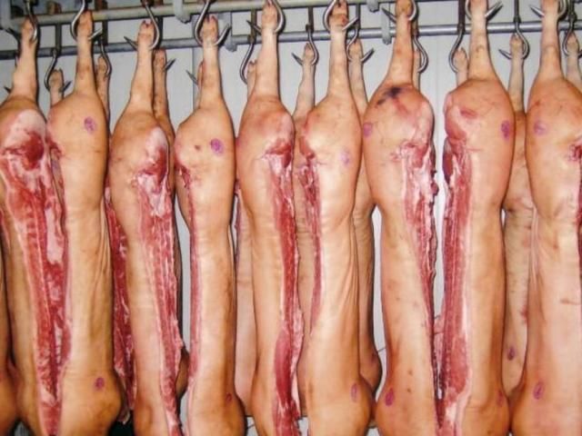 Украина ввела запрет на импорт свинины из РФ