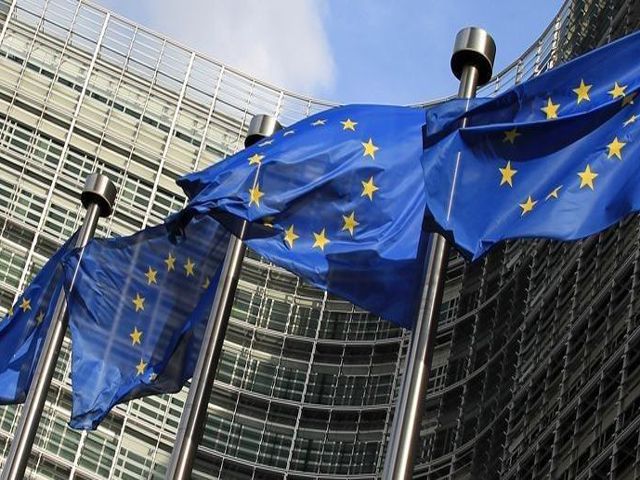 ЄС не поспішає вводити санкції проти РФ ЄС не поспішає вводити санкції проти РФ