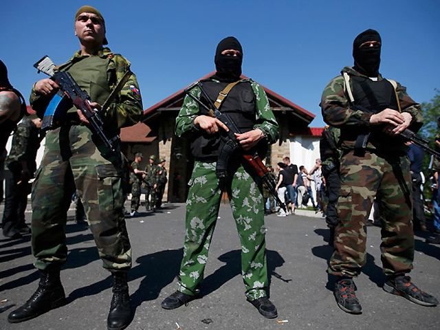 Терористи запровадили комендантську годину в Горлівці Терористи запровадили комендантську годину в Горлівці