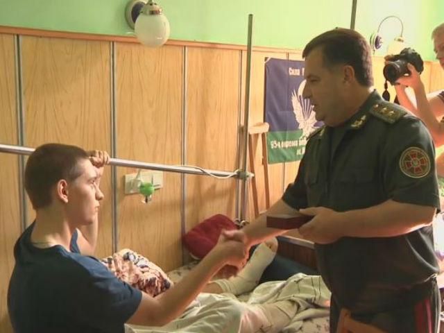 Бойцам Нацгвардии были вручены государственные награды Бойцам Нацгвардии были вручены государственные награды